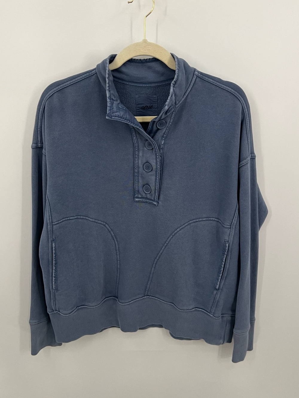aerie Women's Blue Button-Placket Pullover Collared Sweatshirt